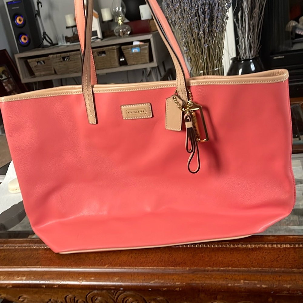 Cute Spring/ Summer pink Coach tote bag